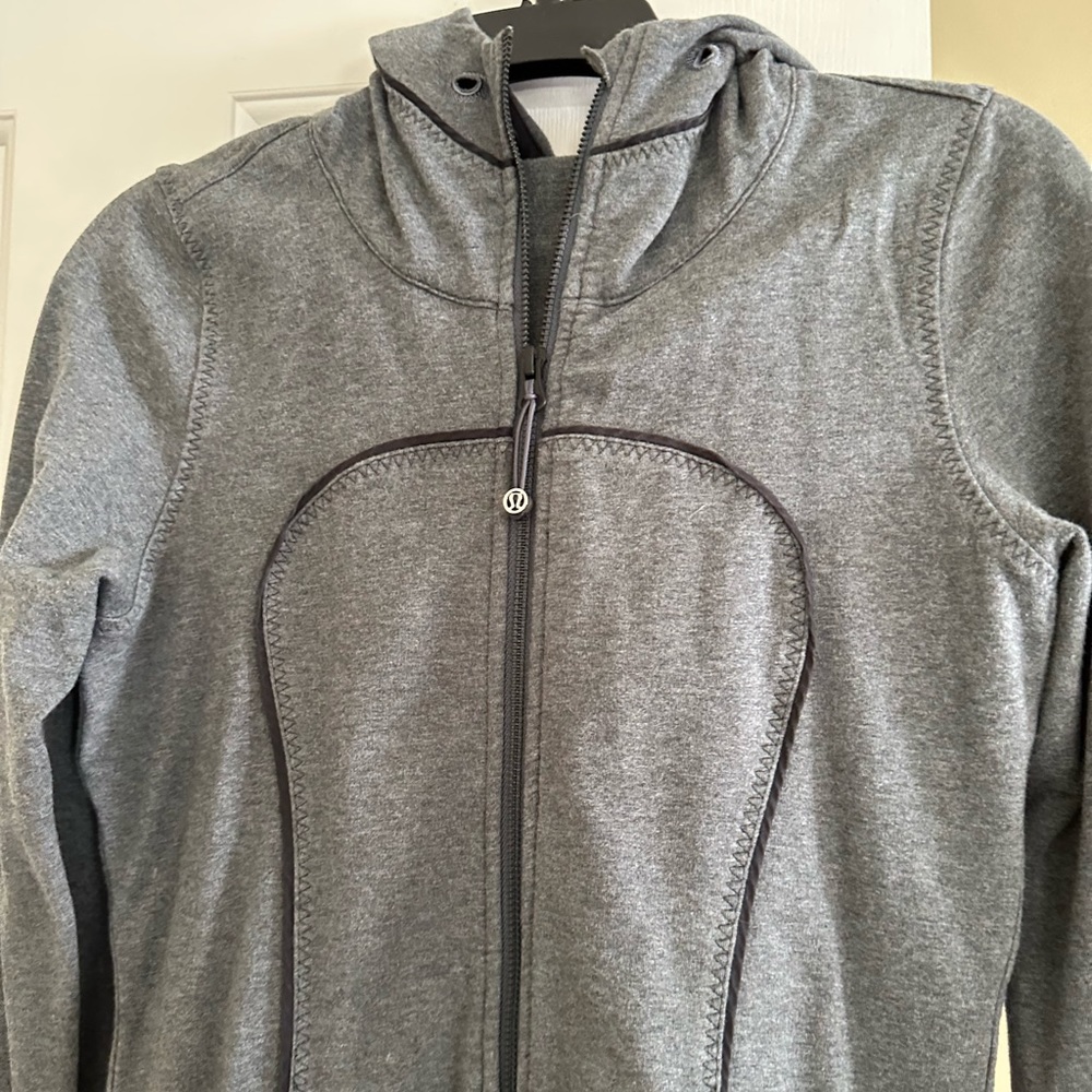 Lululemon jacket - Picture 4 of 5